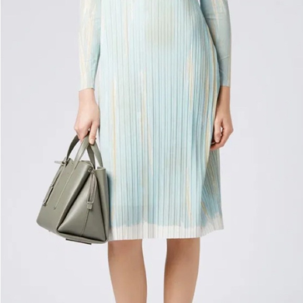 Hugo Boss - Elegant Blue Pleated Dress